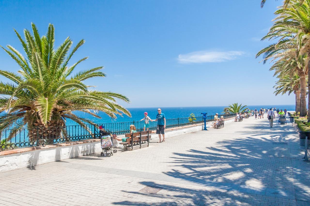 Balcon Europa Nerja Apartment Bagian luar foto